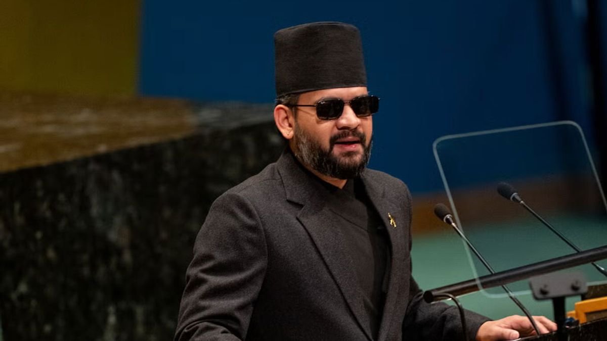 জাতিসংঘেও কালো সানগ্লাস পরে ভাষণ দিলেন নেপালের প্রধানমন্ত্রী, কিন্তু কেন