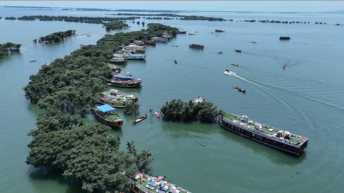 একজন শিক্ষকের চোখে বাংলাদেশের সেরা ১০ পর্যটন স্পট