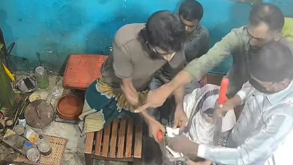 নারায়ণগঞ্জে দিনে-দুপুরে জুয়েলারি দোকানে ডাকাতি, ৮ ভরি স্বর্ণ ও ২০০ ভরি রুপা লুট