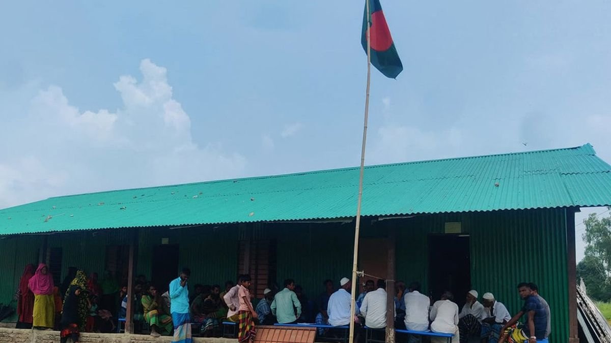 নানা সংকটে মুখ থুবড়ে পড়েছে প্রাথমিক শিক্ষাব্যবস্থা