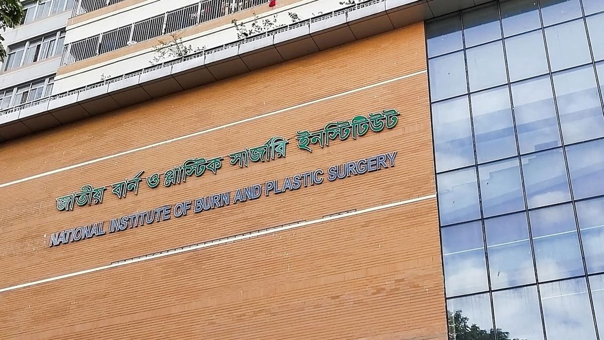 মাদ্রাসার ছাদে ‘বিদ্যুতায়িত হয়ে’ দগ্ধ ৫ শিক্ষার্থী হাসপাতালে, সবার অবস্থা গুরুতর
