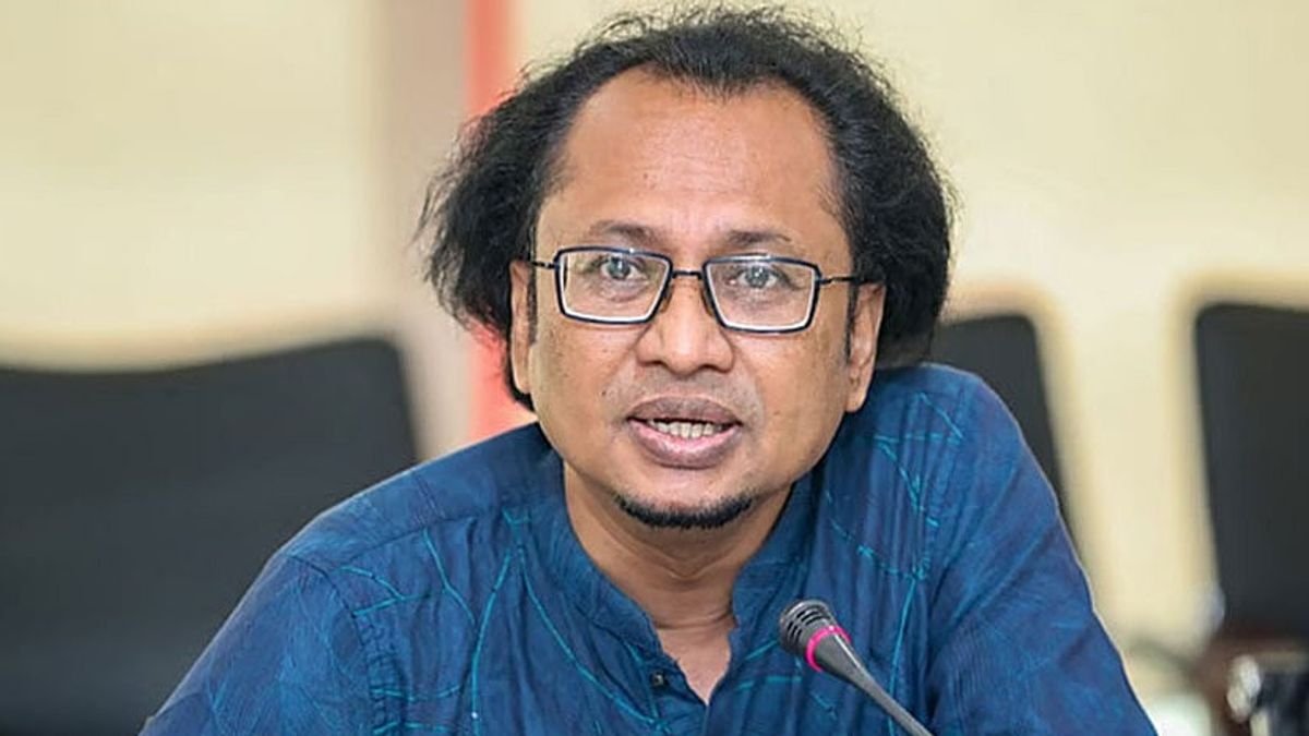 খসড়া হুবহু পাস হয়ে গেলেও সরকার আওয়ামী লীগের মতো করে সেটি ব্যবহার করবে না: তথ্য উপদেষ্টা